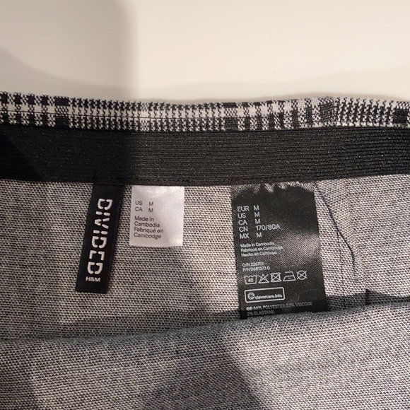 H&M Plaid Skirt - Picture 2 of 3